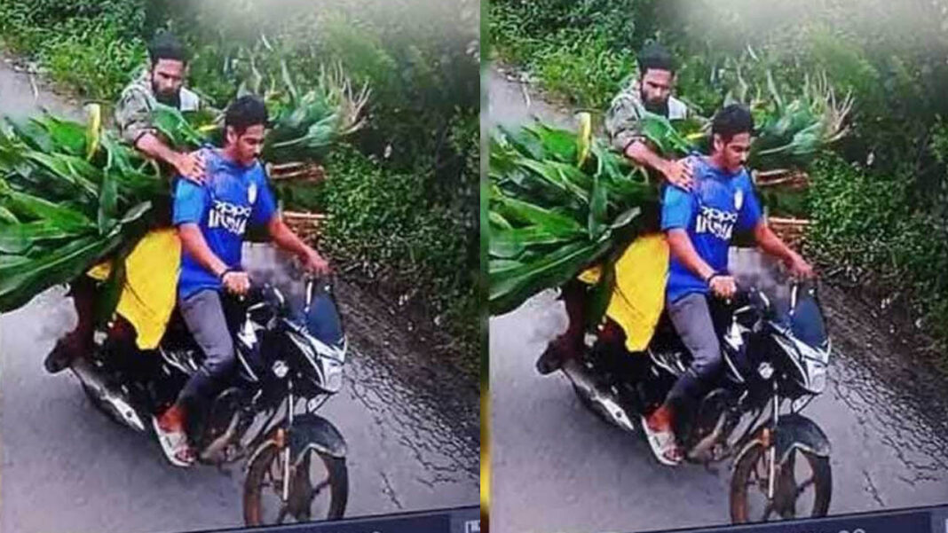 Urea bag theft | చేనులో యూరియా బస్తా చోరీ.. వాట్సప్​లో వైరల్..​ ఎక్కడంటే..