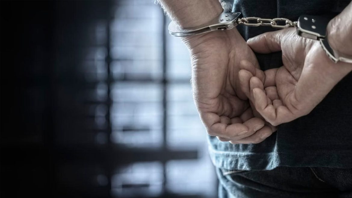 Terrorist links in Bodhan | బోధన్​లో ఉగ్రమూలాలు.. యువకుడిని అదుపులోకి తీసుకున్న ఢిల్లీ పోలీసులు