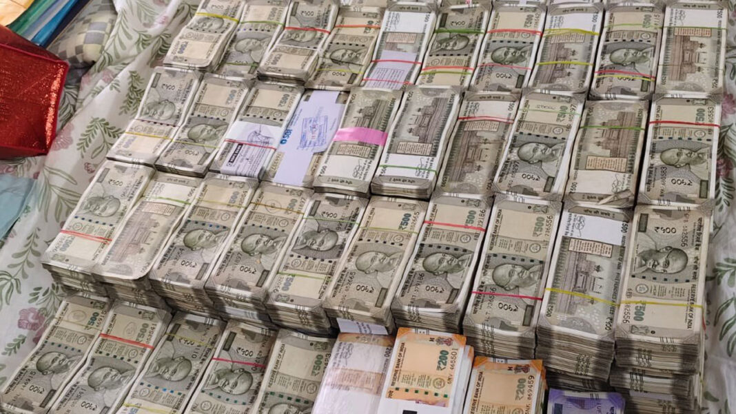 Jubilee Hills by-elections | జూబ్లీహిల్స్ ఉప ఎన్నికలు.. మైత్రివనం సమీపంలో రూ.25 లక్షల పట్టివేత