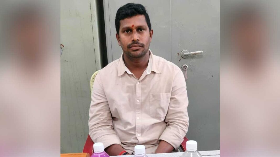 revenue-inspector corrupt revenue inspector | ఆ రెవెన్యూ ఇన్స్పెక్టర్ మామూలోడు కాదు..