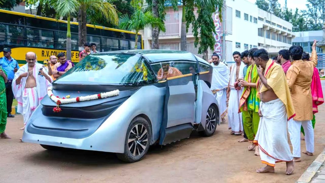 Driverless-car Driverless car