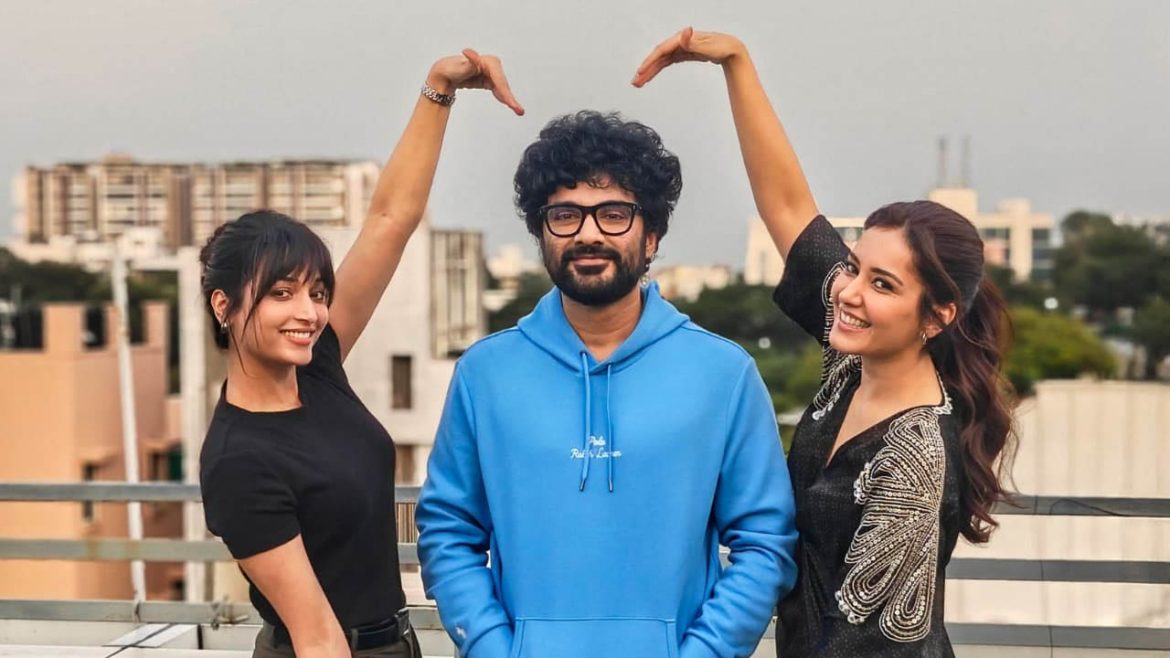 Telusu Kada Movie Review