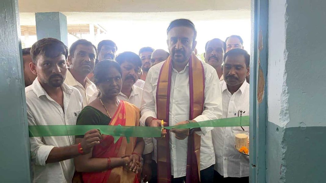 Yellareddy-MLA Mla madan Mohan