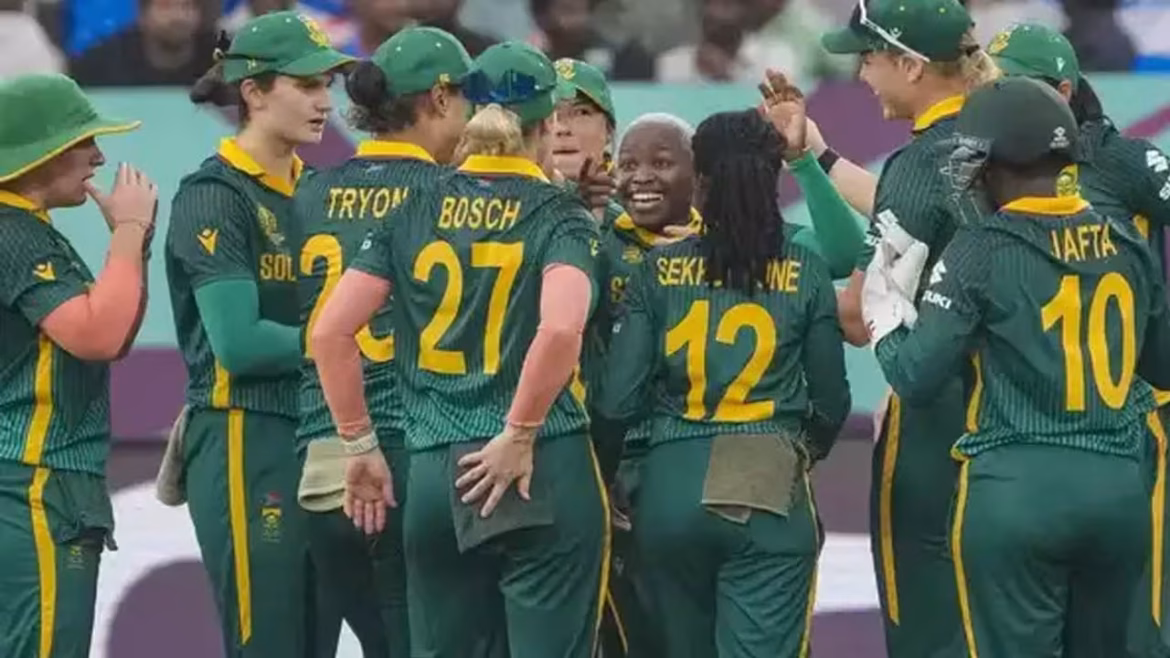 Bangladesh Women vs South Africa women | మహిళల ప్రపంచకప్‌లో మరో థ్రిల్లర్‌.. చివరి ఓవర్‌లో డీ క్లెర్క్ సూపర్ ఫినిష్ !