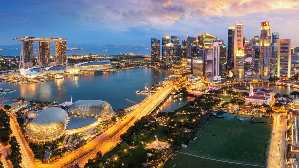 Singapore | సింగపూర్​కు వెళ్లి.. ఎంజాయ్​ చేసి.. వేశ్యలను దోచుకుని..