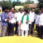 Makloor | ధాన్యం కొనుగోలు కేంద్రాన్ని పరిశీలించిన వ్యవసాయ కమిషన్ సభ్యుడు Makloor