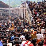 Sabarimala Temple | శబరిమలకు పోటెత్తిన భక్తులు.. వసతులు లేక ఇబ్బందులు Sabarimala Temple