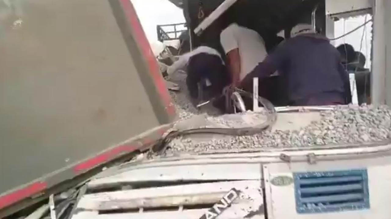 Rtc Bus Tipper Collision | మ‌రో బ‌స్సు ప్ర‌మాదం.. టిప్ప‌ర్ ఢీకొనడంతో 17 మంది దుర్మరణం