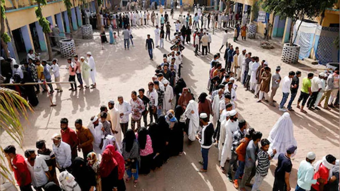 Jubilee Hills by-elections | జూబ్లీహిల్స్​లో భారీ భద్రత నడుమ పోలింగ్​.. మొరాయించిన ఈవీఎంలు..!