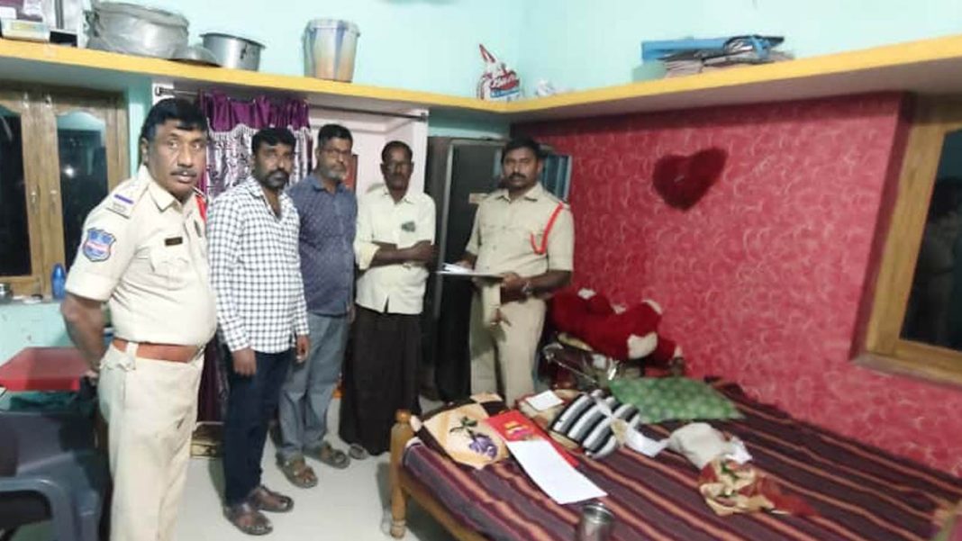 theft in Birkur | బీర్కూరులో భారీ చోరీ..