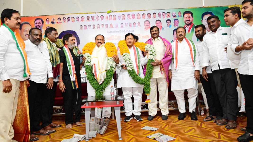 Nizamabad DCC | కాంగ్రెస్​లో డీసీసీ కుంపటి.. ప్రమాణ స్వీకారం రోజే బయటపడ్డ విభేదాలు